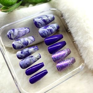 12 pc Set Handpainted Purple Press/Glue On Nails